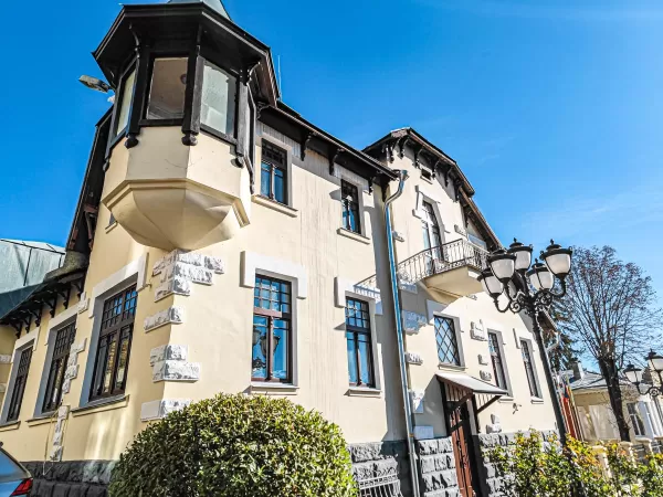 Корпус Центрального Военного Санатория в г. Кисловодске - фотография